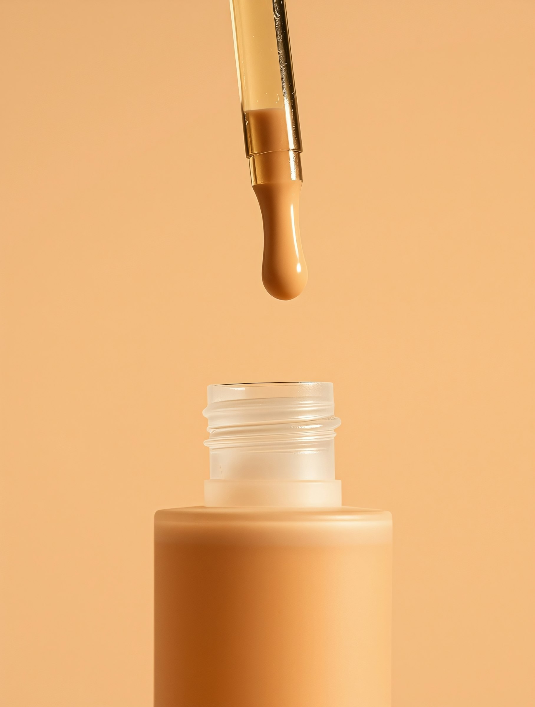 Plush Hyaluronic Serum packaging